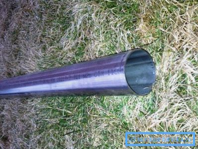 Tubo in acciaio inossidabile con un diametro di 80 mm - ideale per l'alloggiamento della pompa Tubo in acciaio inossidabile con un diametro di 80 mm - ideale per l'alloggiamento della pompa
