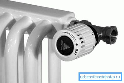 Radiatore tubolare in acciaio con testata termica. Radiatore tubolare in acciaio con testata termica.