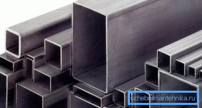 I tubi quadrati sono un materiale da costruzione popolare. I tubi quadrati sono un materiale da costruzione popolare.