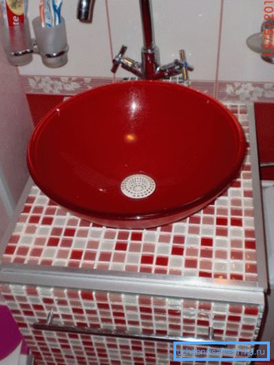 Comodino sotto il lavandino in bagno con le proprie mani su parametri individuali Comodino sotto il lavandino in bagno con le proprie mani su parametri individuali