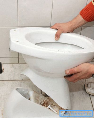 Rimuoviamo il vecchio impianto idraulico