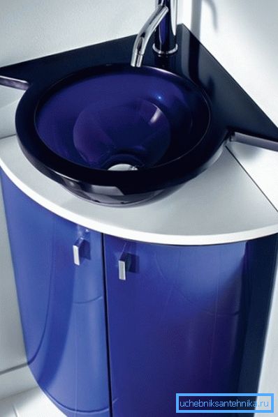 I lavabi angolari per il bagno possono aggiungere un'estetica all'interno I lavabi angolari per il bagno possono aggiungere un'estetica all'interno