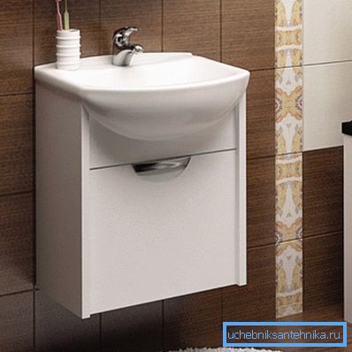 Lavabo da 50 a 50 cm in pensile. Lavabo da 50 a 50 cm in pensile.