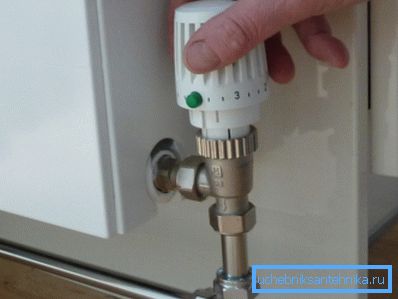 L'installazione dei controlli di temperatura consente di impostare la temperatura per una permanenza confortevole. L'installazione dei controlli di temperatura consente di impostare la temperatura per una permanenza confortevole.