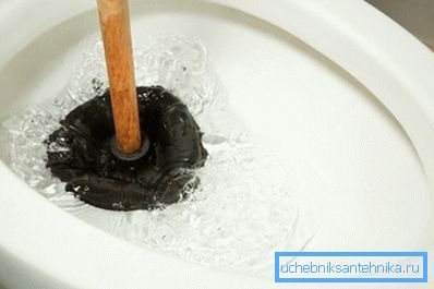 Eliminazione dell'ostruzione dallo stantuffo Eliminazione dell'ostruzione dallo stantuffo
