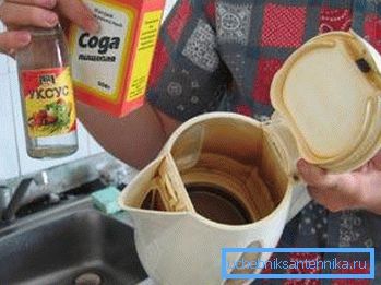 Eliminazione della congestione con soda e aceto regolare Eliminazione della congestione con soda e aceto regolare