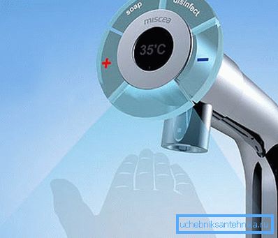 Nel caso di un mixer touch, non è necessario contattare il rubinetto Nel caso di un mixer touch, non è necessario contattare il rubinetto