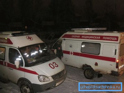 In caso di grave deterioramento della salute chiamare immediatamente un'ambulanza. In caso di grave deterioramento della salute chiamare immediatamente un'ambulanza.
