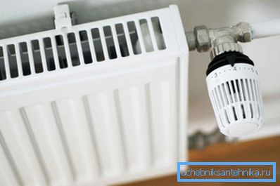È importante rispettare gli standard di installazione dei radiatori. È importante rispettare gli standard di installazione dei radiatori.