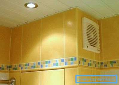 Da 200 a 200 griglia di ventilazione con ventilatore assiale in bagno Da 200 a 200 griglia di ventilazione con ventilatore assiale in bagno