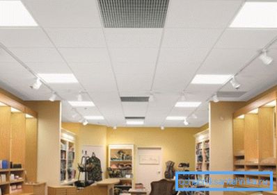 Le griglie di ventilazione indicano il tipo e la posizione del sistema. Le griglie di ventilazione indicano il tipo e la posizione del sistema.