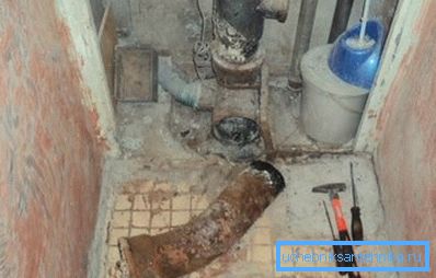 In molte case, i vecchi liquami sono riusciti a passare In molte case, i vecchi liquami sono riusciti a passare
