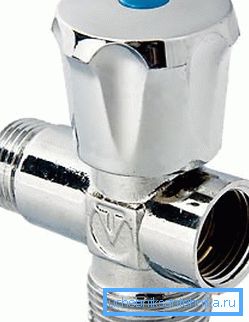 Tee acqua con rubinetto per collegare la lavatrice Tee acqua con rubinetto per collegare la lavatrice