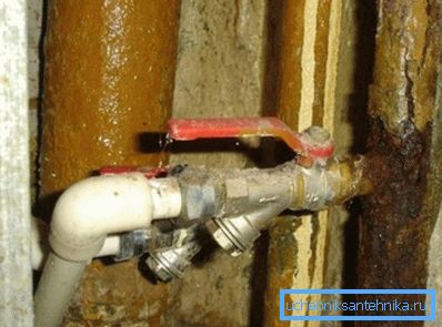 L'acqua sul riser deve essere bloccata!