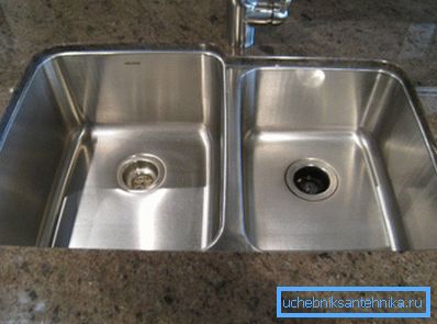 Doppio lavabo in acciaio inox Doppio lavabo in acciaio inox