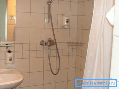 Doccia da bagno a muro Doccia da bagno a muro