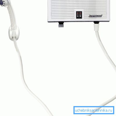 La scelta di un sistema di riscaldamento a flusso deve essere molto attento. La scelta di un sistema di riscaldamento a flusso deve essere molto attento.