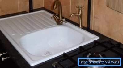 La scelta di un lavello da cucina in acciaio rivestito con smalto La scelta di un lavello da cucina in acciaio rivestito con smalto