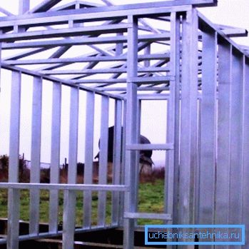Telaio in ferro del tubo profilato per il garage Telaio in ferro del tubo profilato per il garage